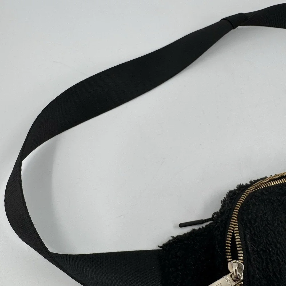 Lululemon Everywhere Fleece Belt Bag Black Sherpa Gold Hardware Adjustable Strap